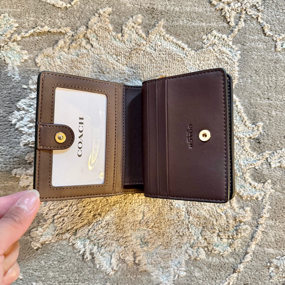 COACH Snap Wallet in Signature Chenille - Gold/Truffle - Picture 4 of 8